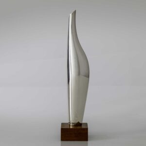 Tapio Wirkkala – Scandinavian Modern silver vase on teakwood stand, model TW17 – Kultakeskus, Finland 1964