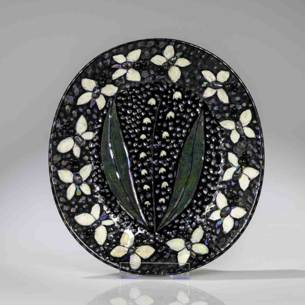 Birger Kaipiainen - A unique glazed stoneware relief wall platter, "Lily of the Valley" - Arabia, Finland 1960's