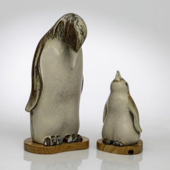 Gunnar Nylund – Two glazed stoneware sculptures of Pinguïns – Rörstrand Sweden circa 1955