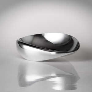 Tapio Wirkkala - A Sterling silver dish "Lieve", model TW 5 - Kultakeskus, Finland 1955