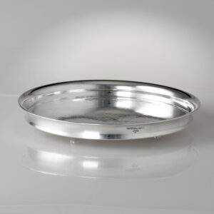 Tapio Wirkkala - A handmade Sterling silver dish, with hammered surface, model TW 276 - Kultakeskus, Finland 1965