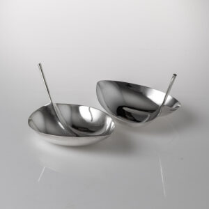 Tapio Wirkkala - Two Sterling silver Leafshaped bowls, model TW 4 - Kultakeskus, Finland 1951 & 1958