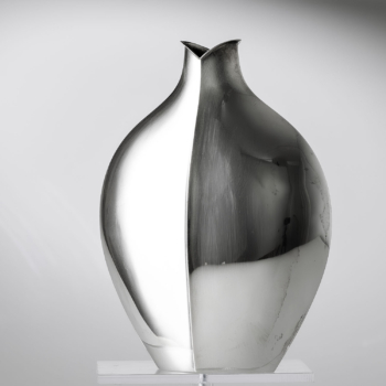 Tapio Wirkkala – A Sterling silver vase, model TW 42, Handmade to Order – Kultakeskus, Finland 1957