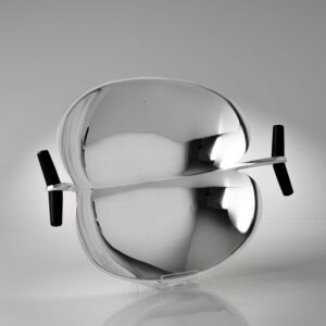 Tapio Wirkkala - A Sterling silver leafshaped dish, with lacquered wooden handles, model TW 58 - Kultakeskus, Finland 1956