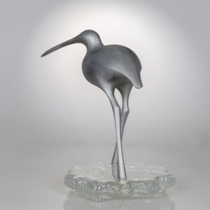 Tapio Wirkkala - A sculpture of a bird "Suokurppa" on a glass stand, model TW513 - Kultakeskus / Iittala, Finland ca. 1975