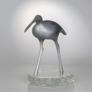 Tapio Wirkkala - A sculpture of a bird "Suokurppa" on a glass stand, model TW513 - Kultakeskus / Iittala, Finland ca. 1975